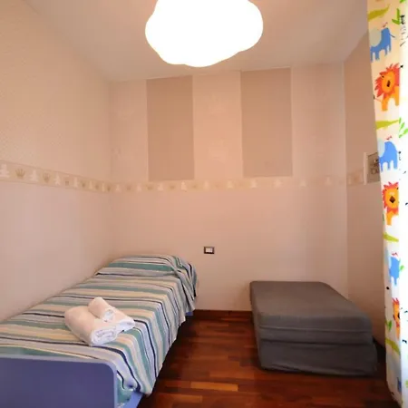 Spacious In With Terrace And Garden