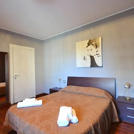 Spacious In With Terrace And Garden * Vercelli